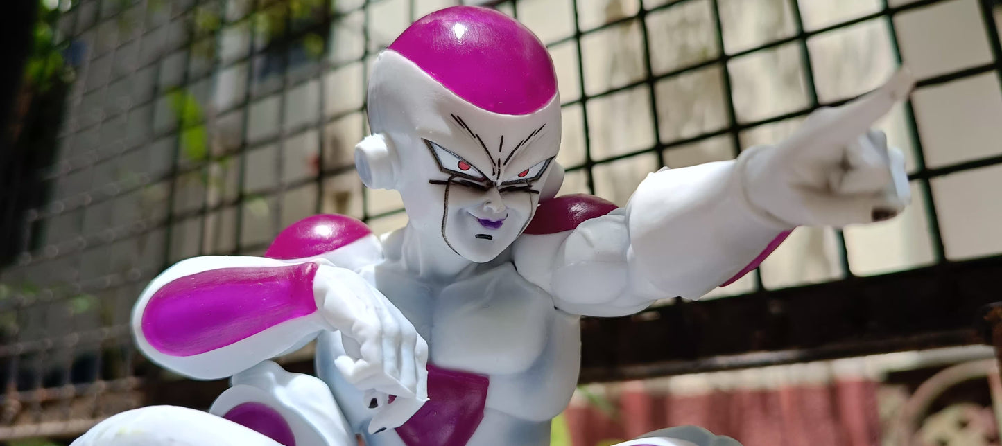 Ultimate Frieza Sitting Action Figure (14 Cm Height) - Dragon Ball Z