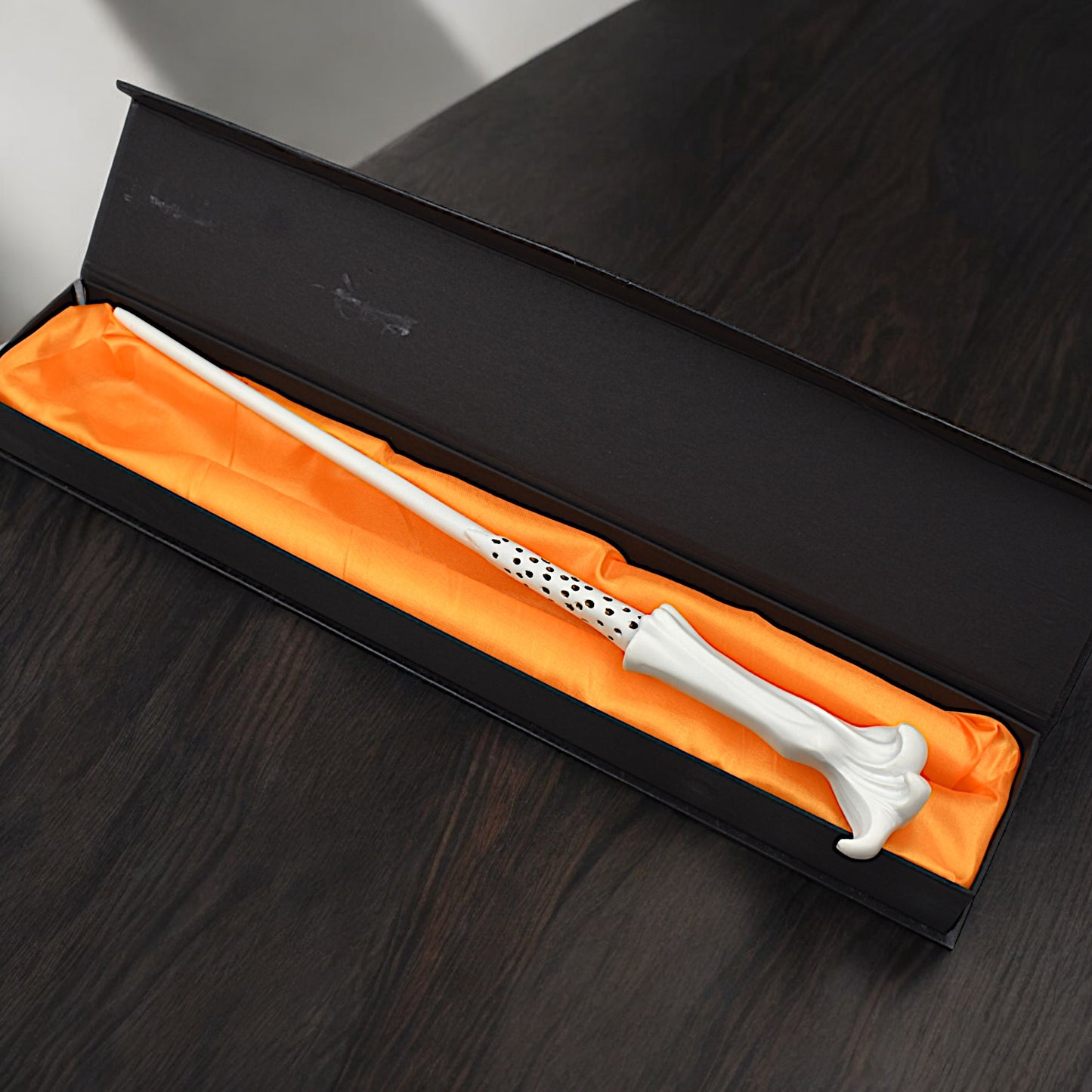 Voldemort Wizard Wand (Actual Size) (35 Cm Length) - Harry Potter