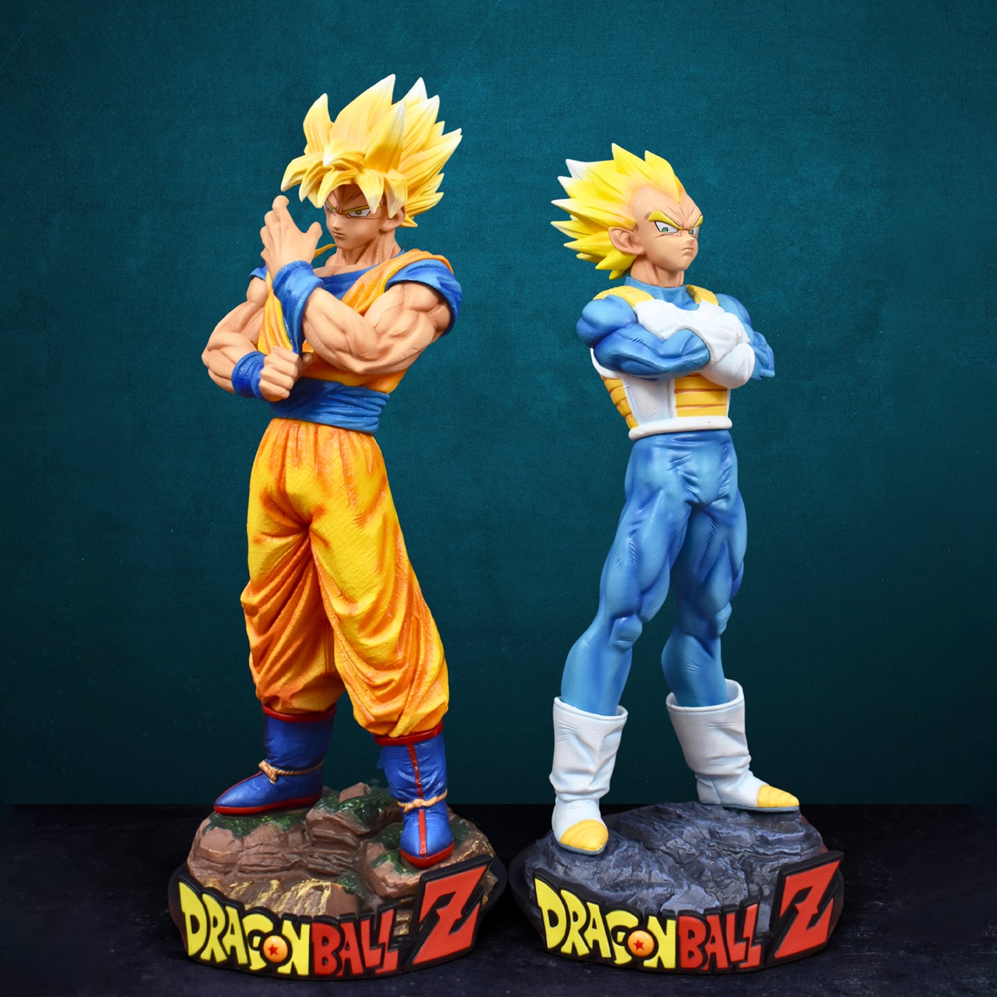 SON GOKU AND VEGETA PREMIUM EDITION SET (32 CM HEIGHT) - DRAGON BALL Z