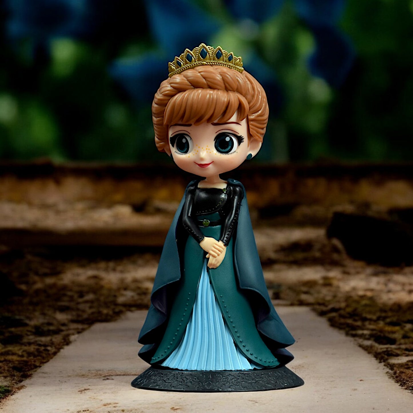 Princess Elsa Q Posket Action Figure From Frozen (16 Cm Height)