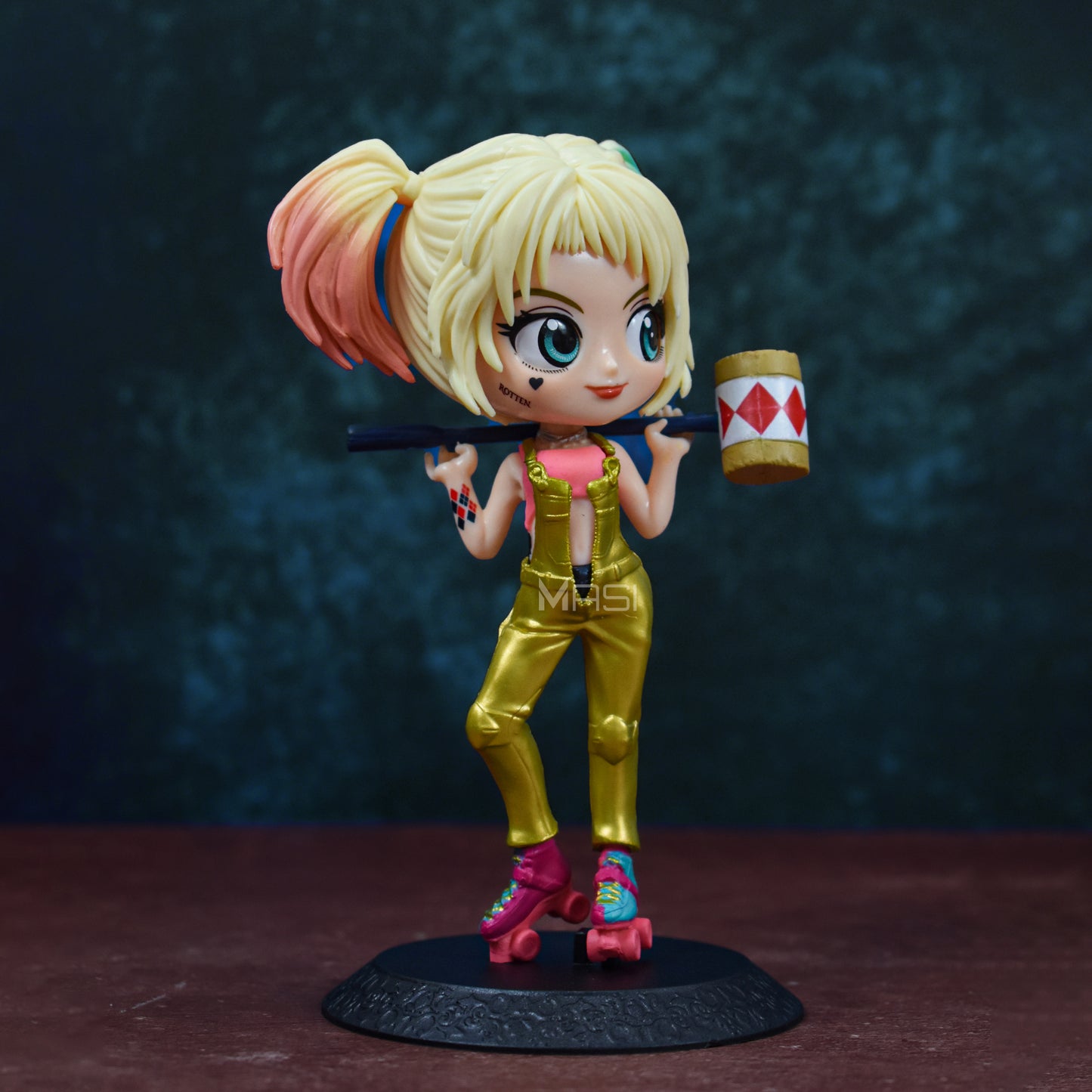 Harley Quinn Iconic Q Posket Action Figure With Stand (16 Cm Height)