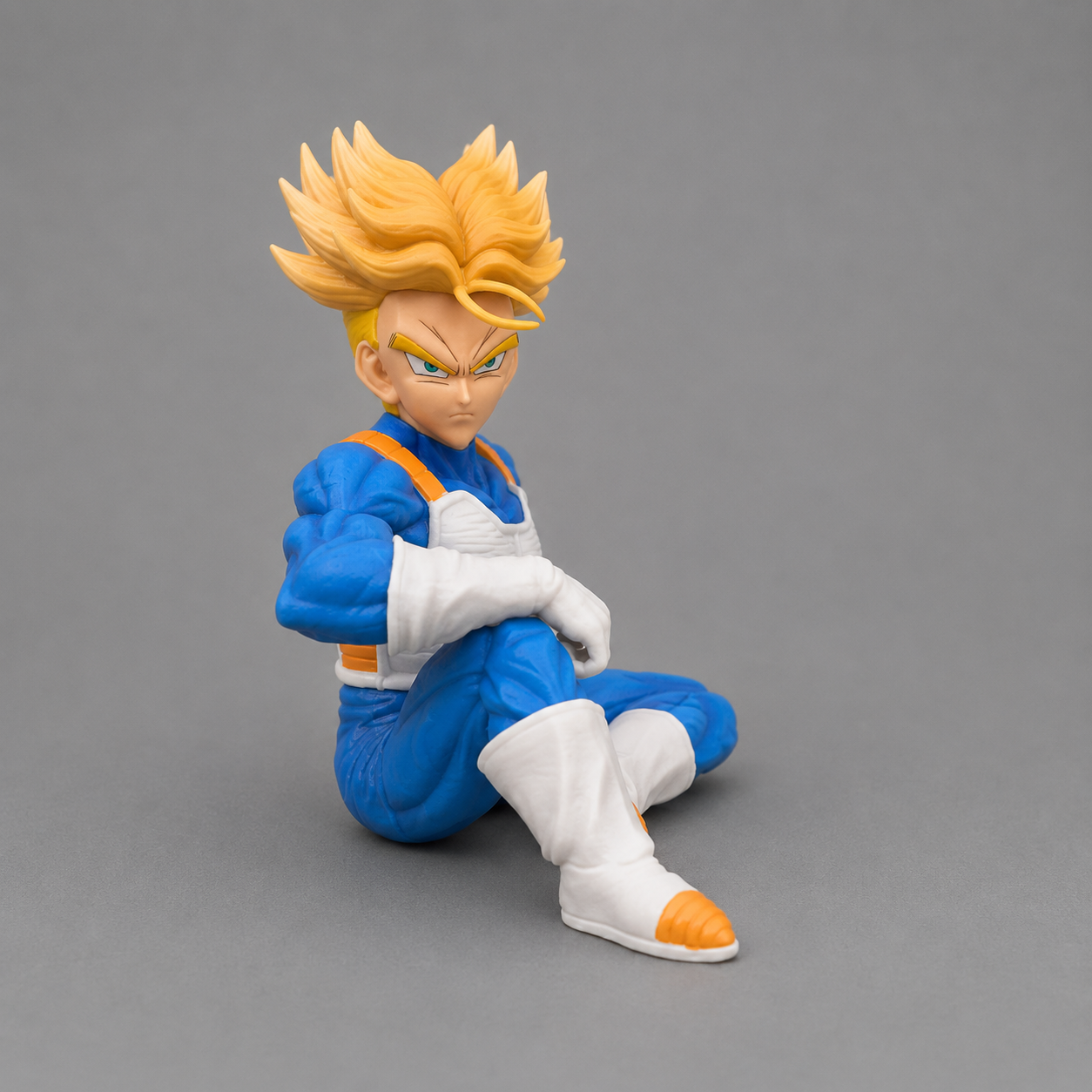 Trunks SSJ2 Sitting Action Figure