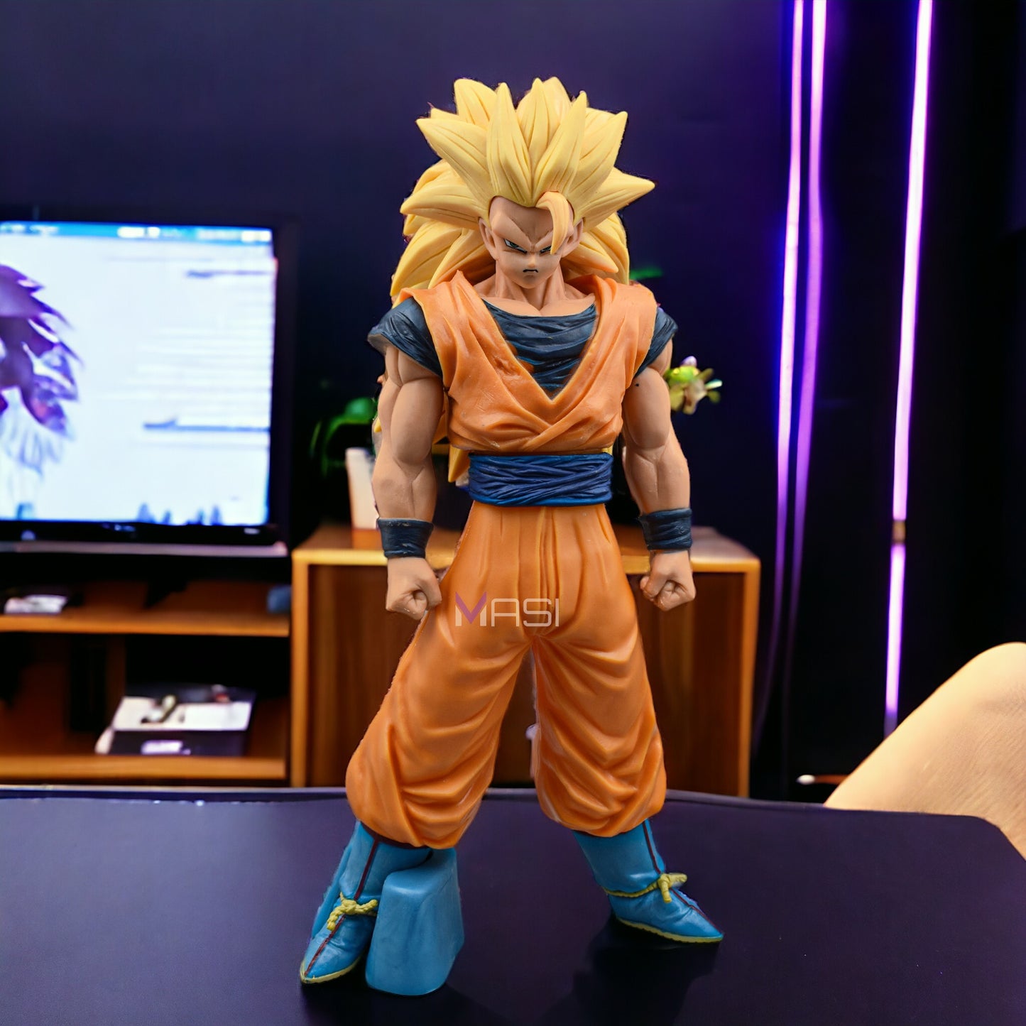 Goku Ssj3 Iconic Limited Edition Action Figure (28 Cm Height) - Dragon Ball Z