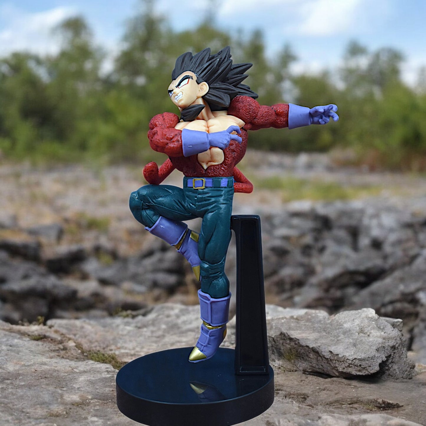 VEGETA SSJ4 FUSION POSE ACTION FIGURE WITH STAND (20 CM HEIGHT) - DRAGON BALL Z