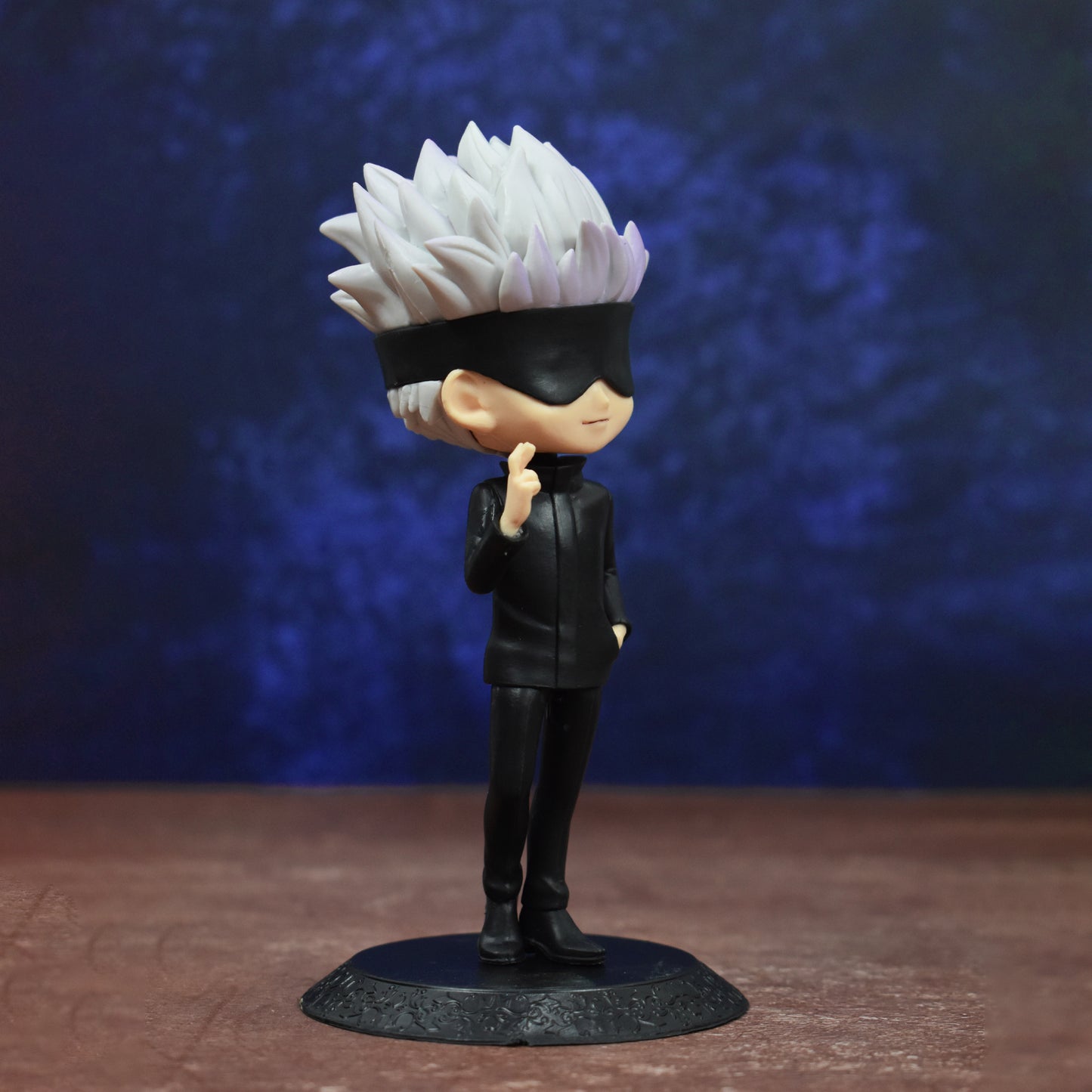 Gojo Satoru Q Action Figure With Stand (15 Cm Height) - Jujutsu Kaisen