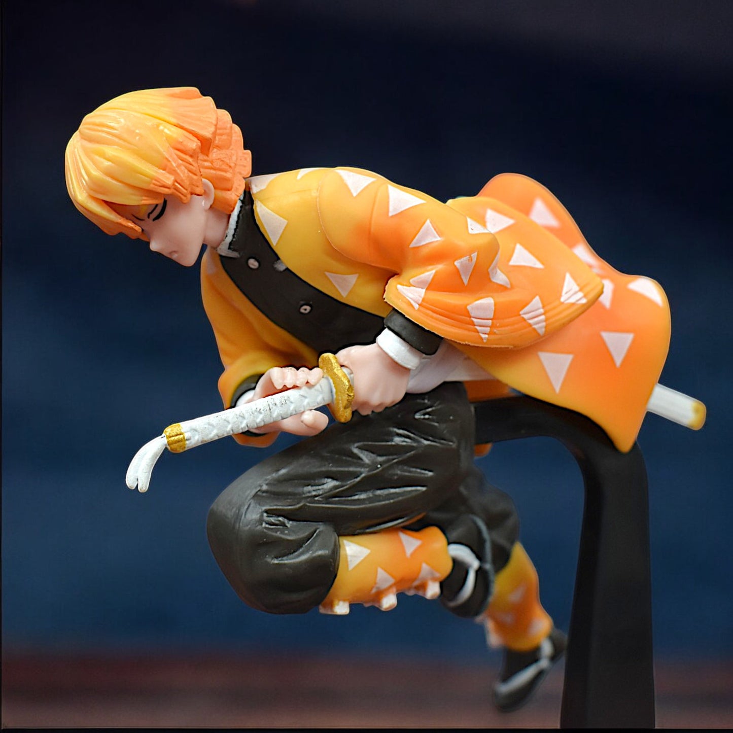 ZENITSU ICONIC POSE ACTION FIGURE WITH STAND - DEMON SLAYER
