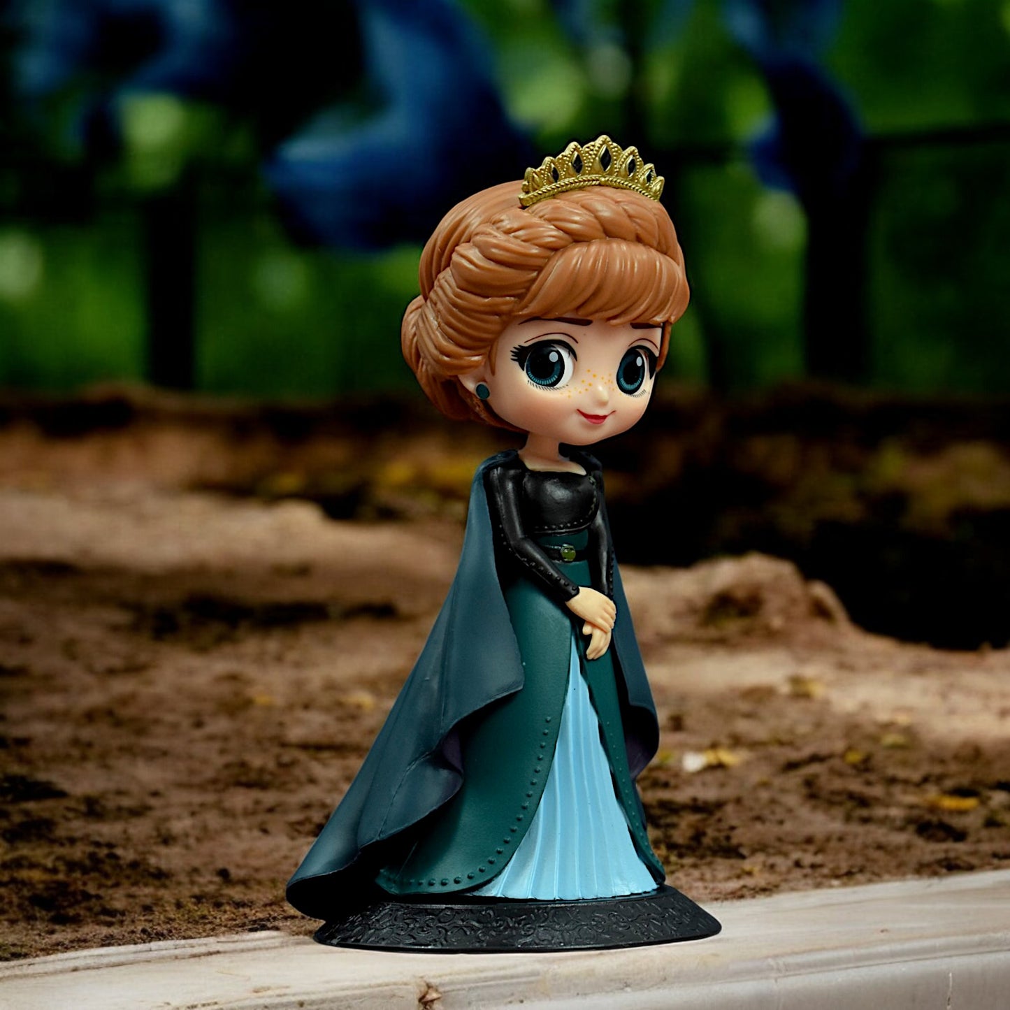 Princess Elsa Q Posket Action Figure From Frozen (16 Cm Height)