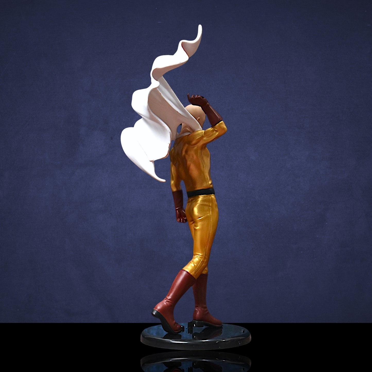 ONE-PUNCH MAN - SAITAMA ACTION FIGURE WITH STAND (21 CM HEIGHT)