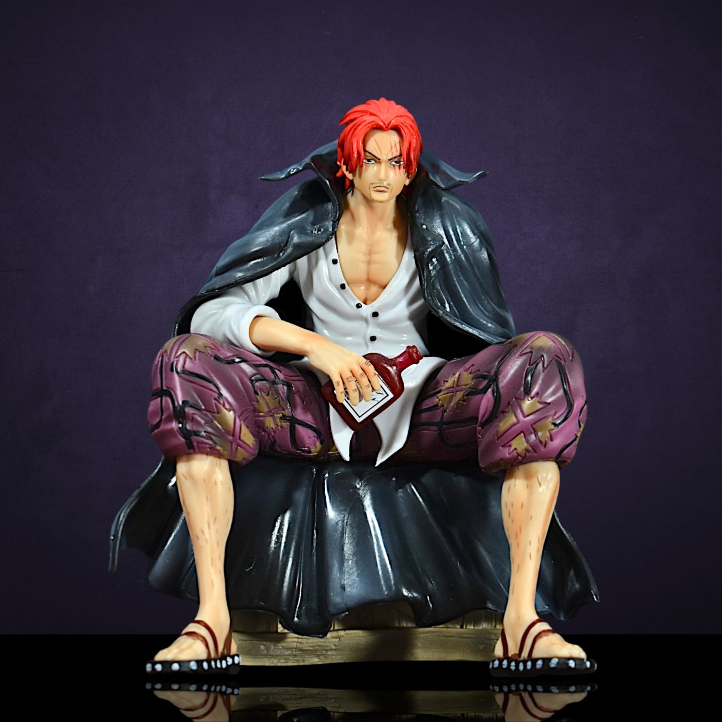 SHANKS SITTING FIGURINE WITH 2 REPLACEABLE HANDS 20 cm Height) - ONE PIECE