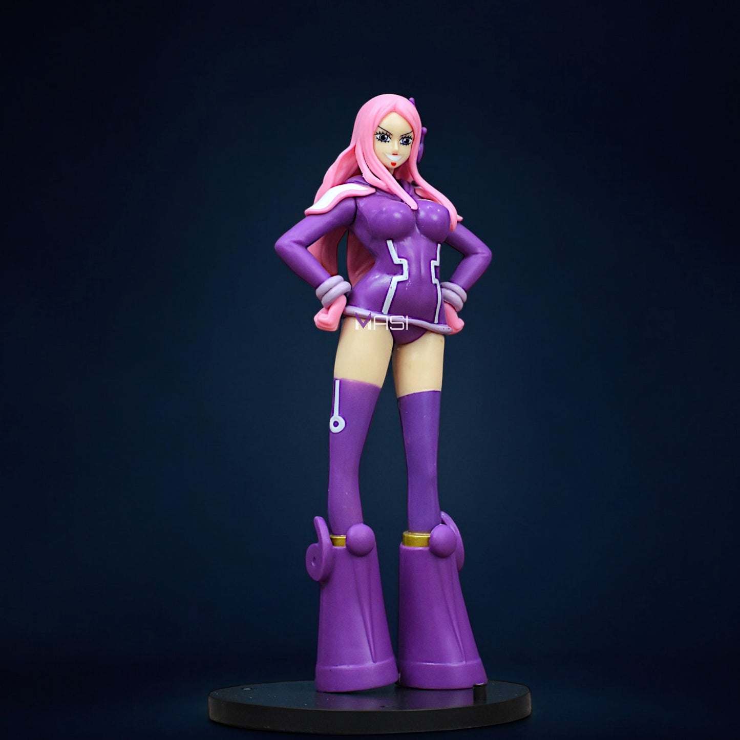 THE GRANDLINE LADY - JEWELRY BONNEY ACTION FIGURE WITH STAND ( 17 CM HEIGHT) - ONE PIECE