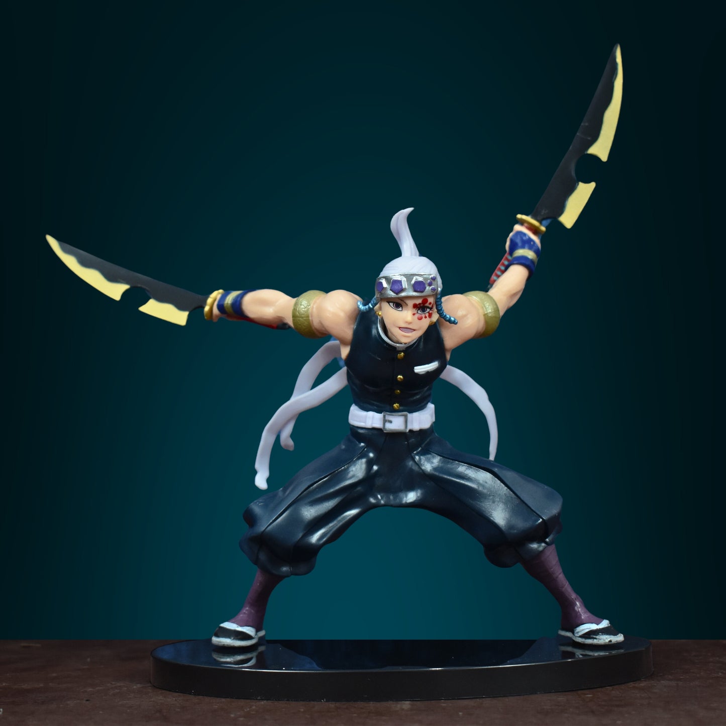 THE WIND HASHIRA - TENGEN UZUI WITH SWORDS ACTION FIGURE (24 CM HEIGHT) - DEMON SLAYER