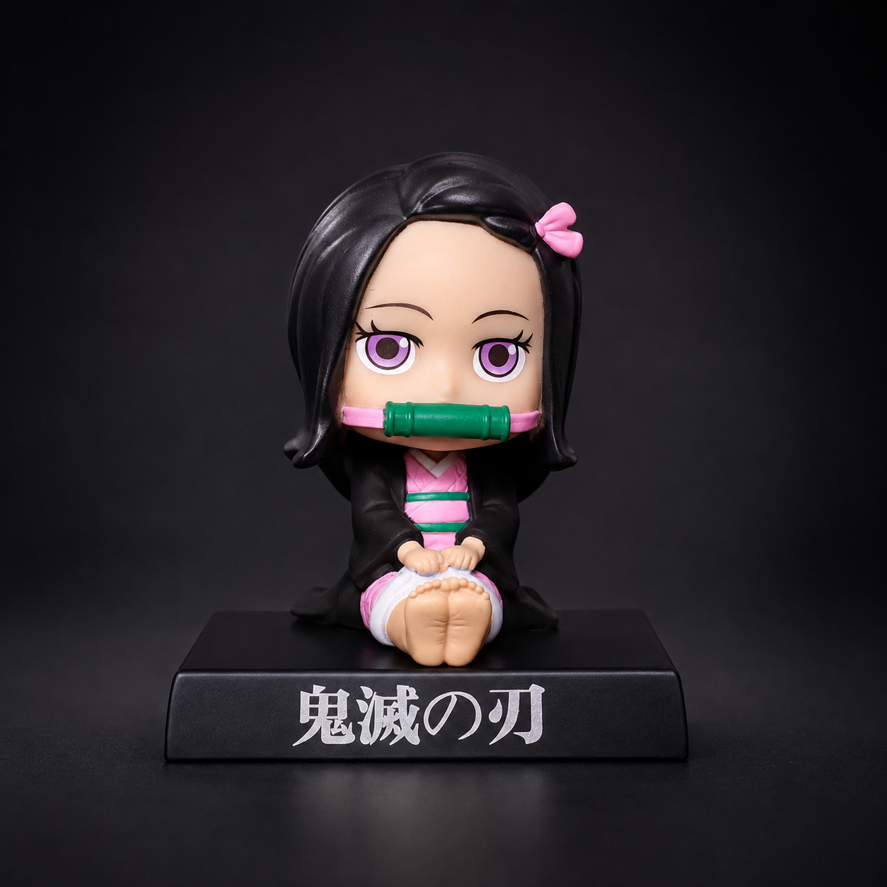 NEZUKO BOBBLEHEAD/MOBILE HOLDER STAND