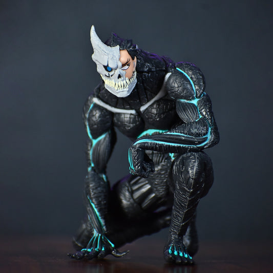 KAIJU NO. 8 SITTING ACTION FIGURE (13 CM HEIGHT) - KAIJU NO. 8