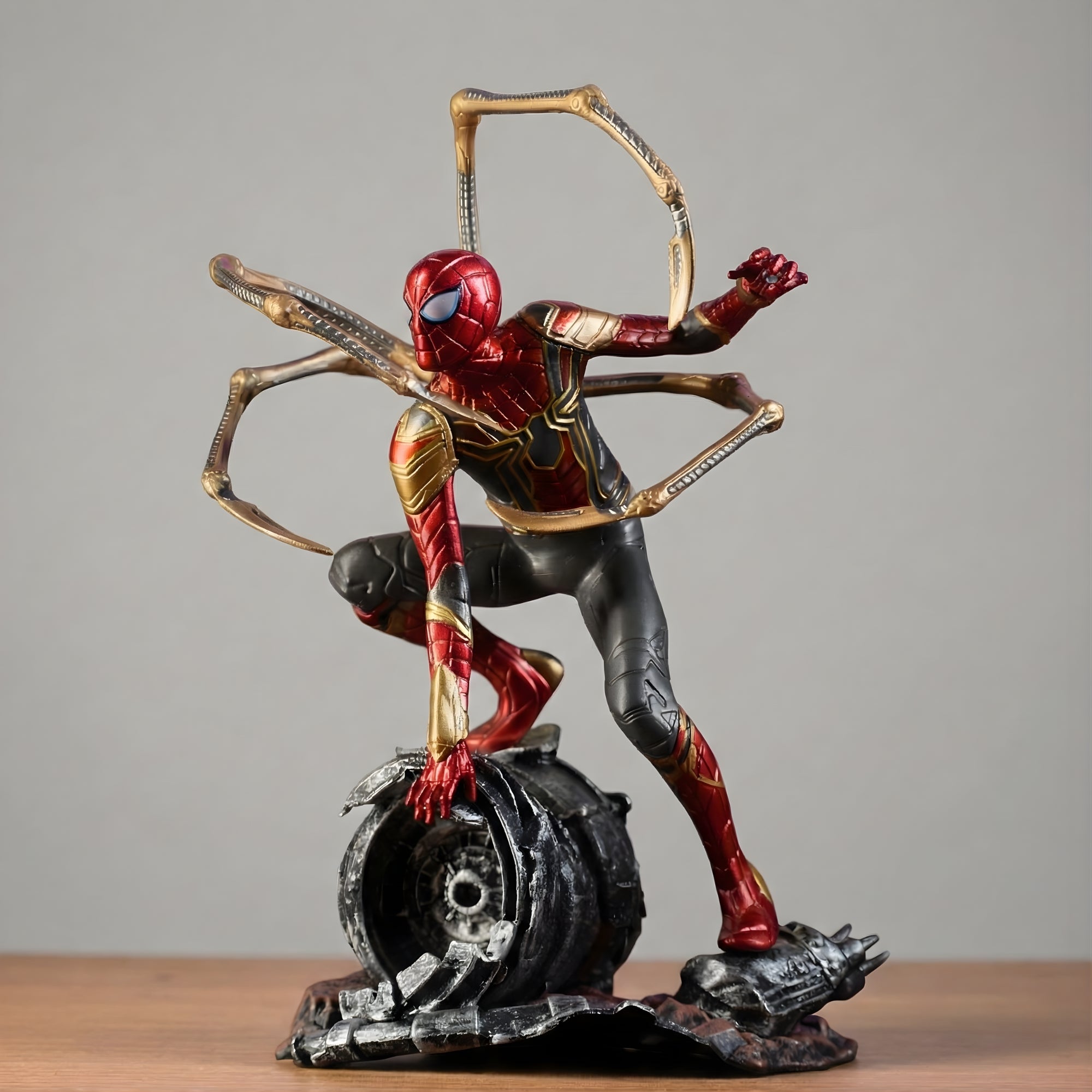 SPIDERMAN ACTION FIGURE (21 CMM HEIGHT)