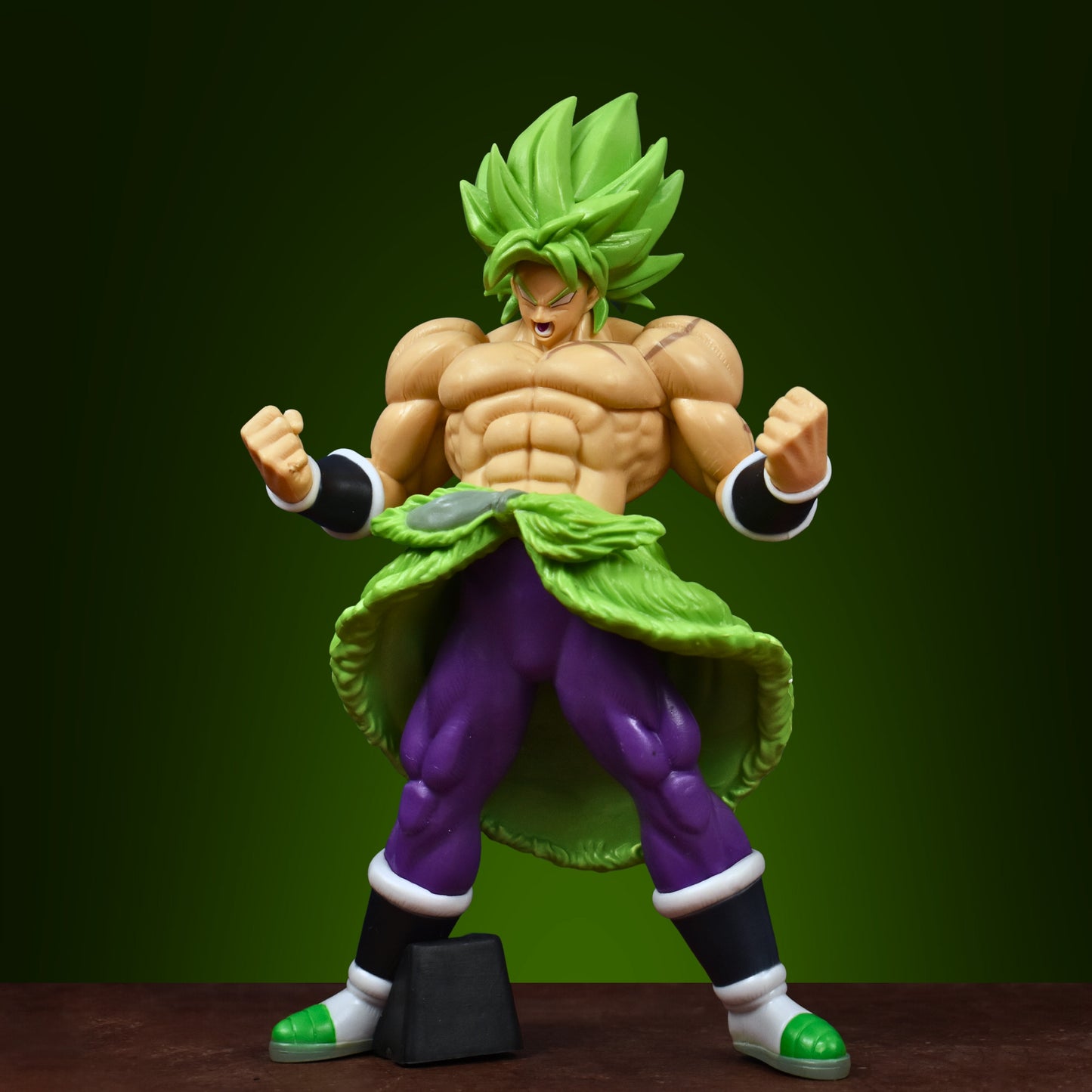 BROLY SSJ GREEN ACTION FIGURE WITH STAND (26 CM HEIGHT) - DRAGON BALL Z