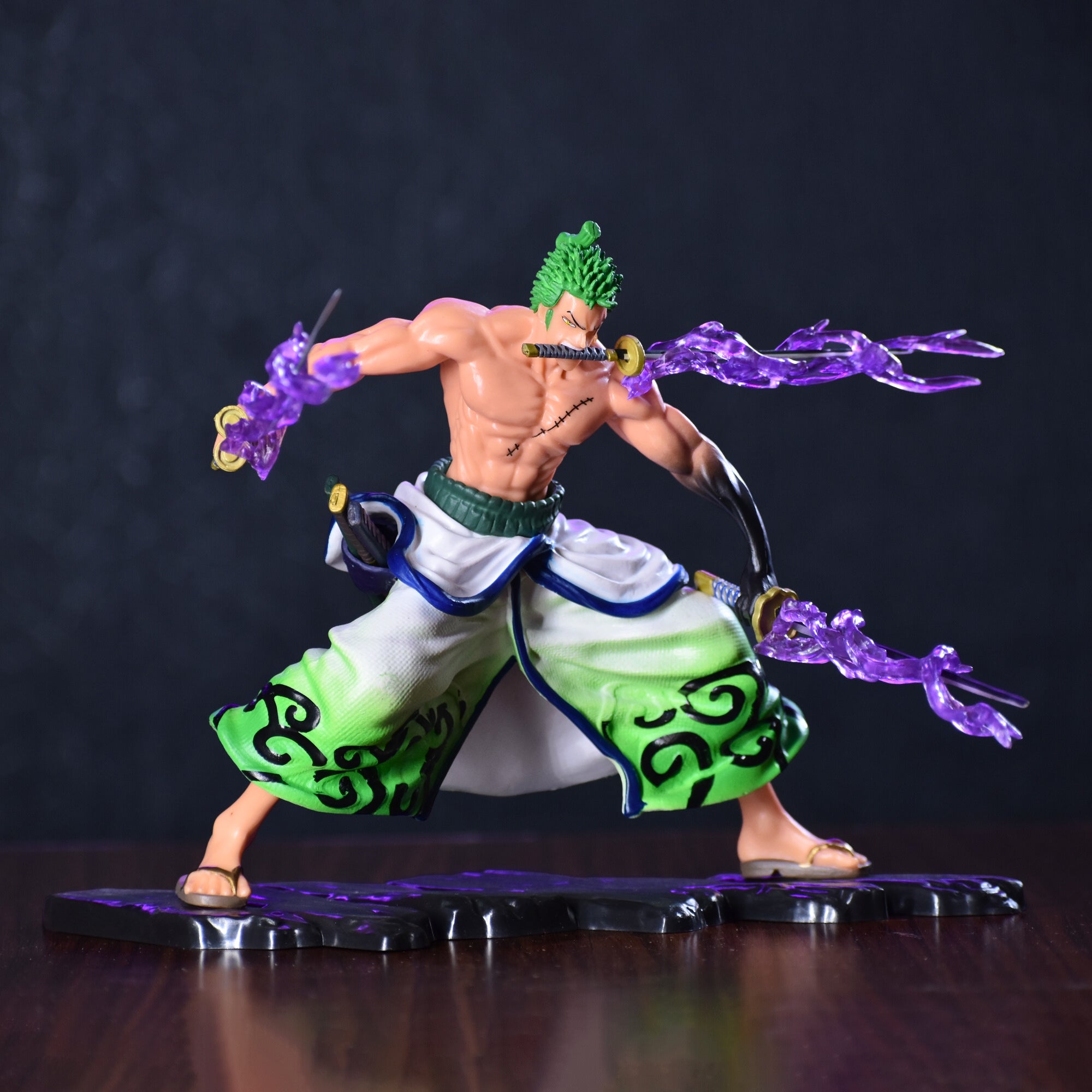 RORONOA ZORO ACTION FIGURE WITH 3 SWORDS AND BASE (18 CM HEIGHT) - ONE PIECE