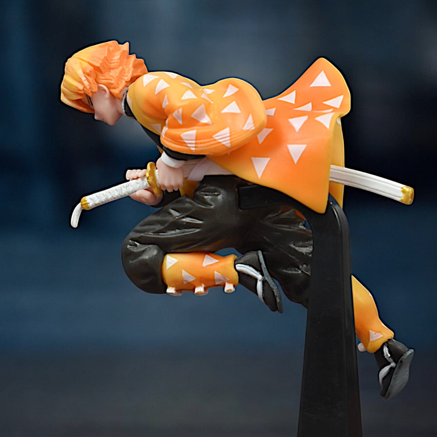 ZENITSU ICONIC POSE ACTION FIGURE WITH STAND - DEMON SLAYER