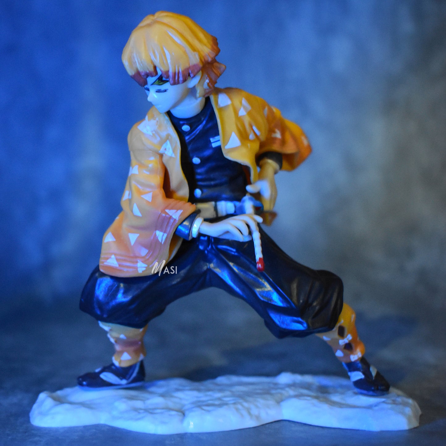 Zenitsu Agatsuma Attacking Post Action Figure With Stand (16 Cm Height) - Demon Slayer