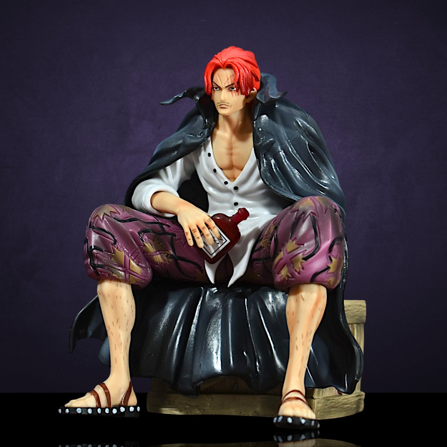 SHANKS SITTING FIGURINE WITH 2 REPLACEABLE HANDS 20 cm Height) - ONE PIECE