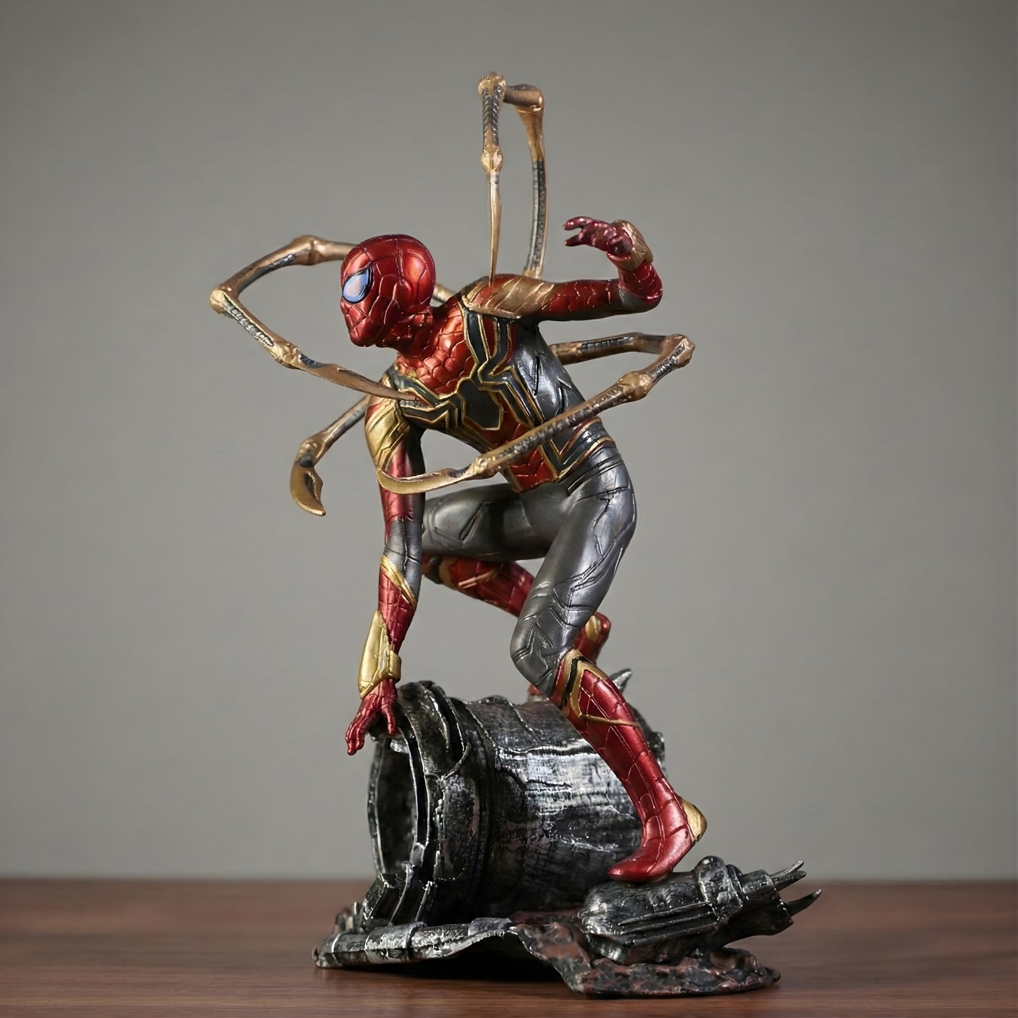 SPIDERMAN ACTION FIGURE (21 CMM HEIGHT)