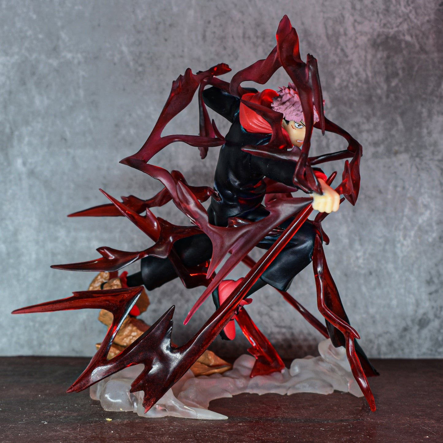 YUJI ITADORI PUNCHING ACTION FIGURE (20 CM HEIGHT) - JUJUTSU KAISEN