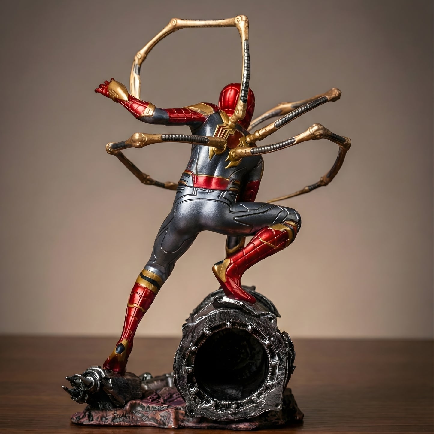 SPIDERMAN ACTION FIGURE (21 CMM HEIGHT)