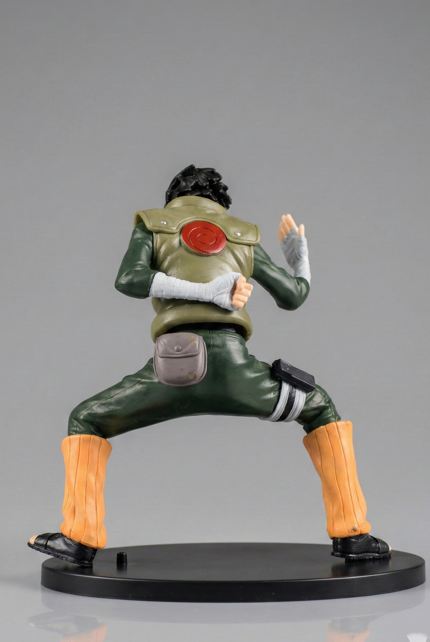 ROCK LEE CHALLENGING ACTION FIGURE WITH STAND (17 CM HEIGHT) - NARUTO