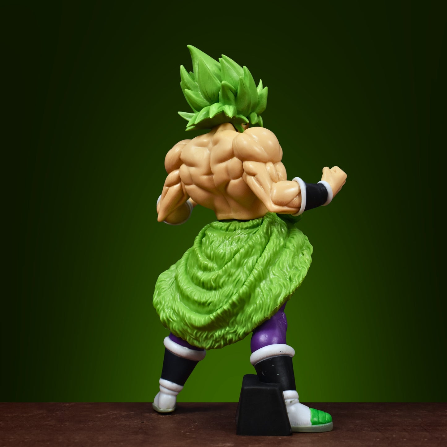 BROLY SSJ GREEN ACTION FIGURE WITH STAND (26 CM HEIGHT) - DRAGON BALL Z