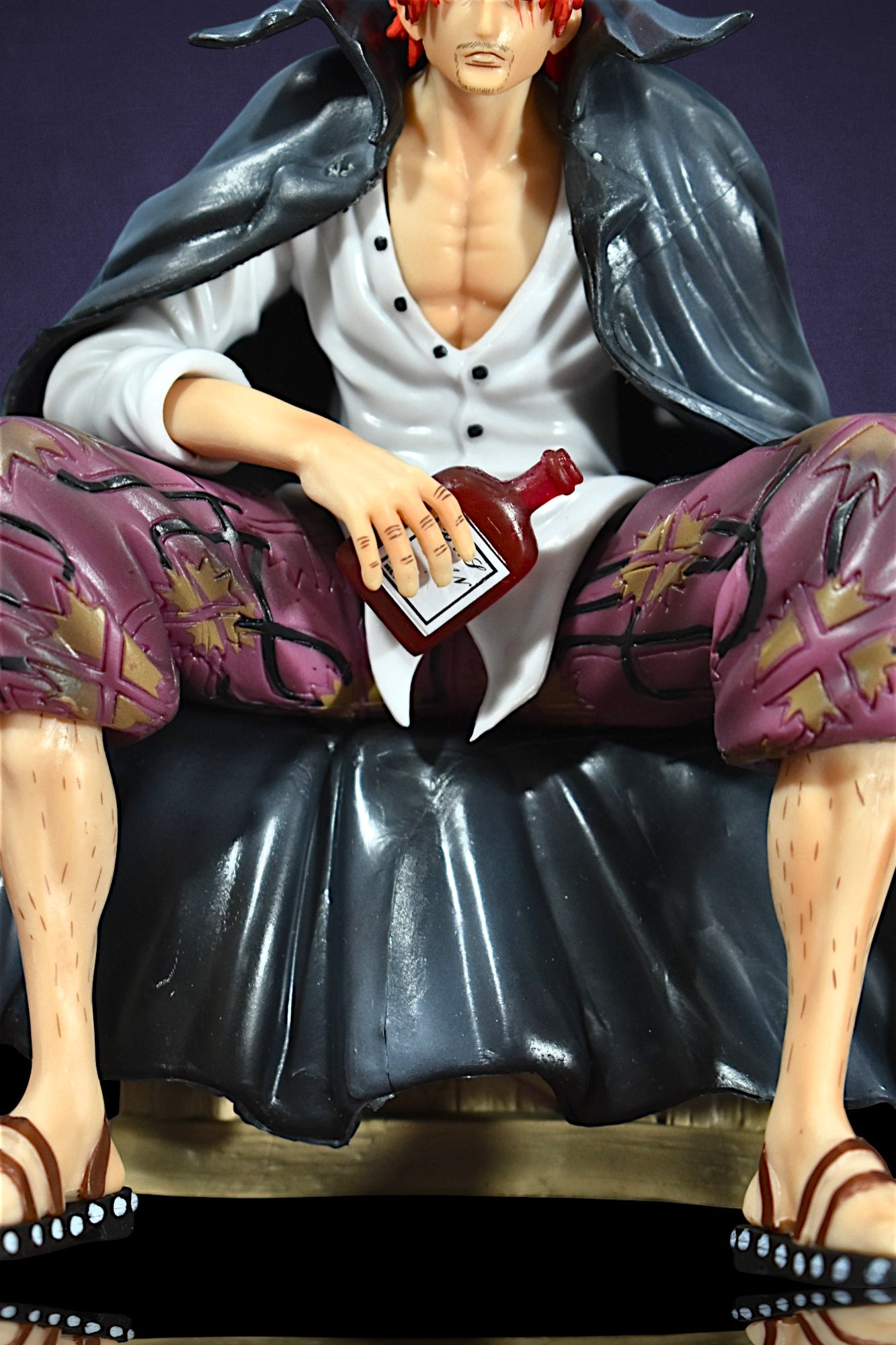 SHANKS SITTING FIGURINE WITH 2 REPLACEABLE HANDS 20 cm Height) - ONE PIECE