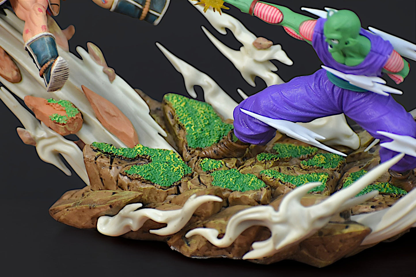 SON GOKU AND RADITZ VS PICCOLO ACTION FIGURE (36 CM LENGTH) - DRAGON BALL Z
