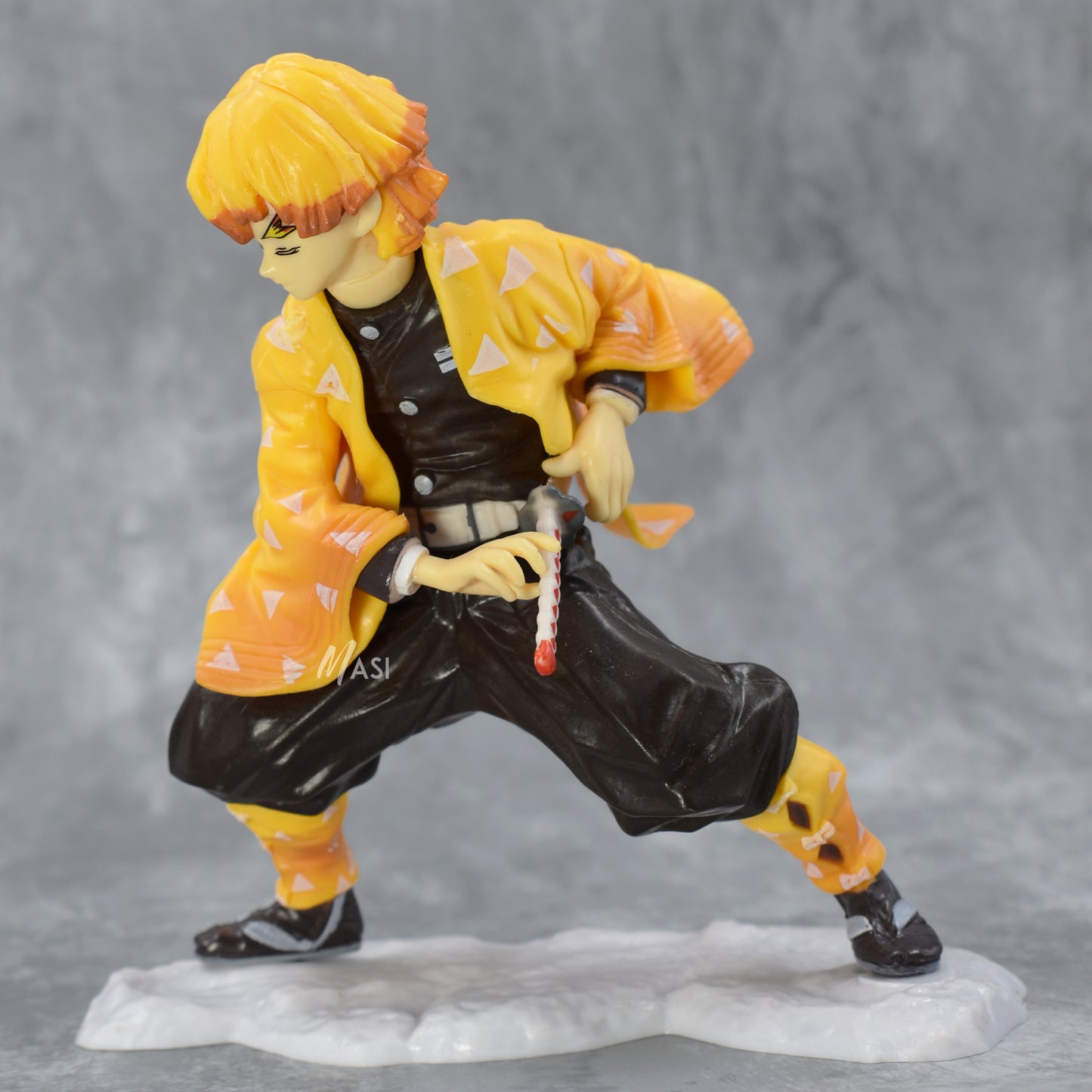 Zenitsu Agatsuma Attacking Post Action Figure With Stand (16 Cm Height) - Demon Slayer