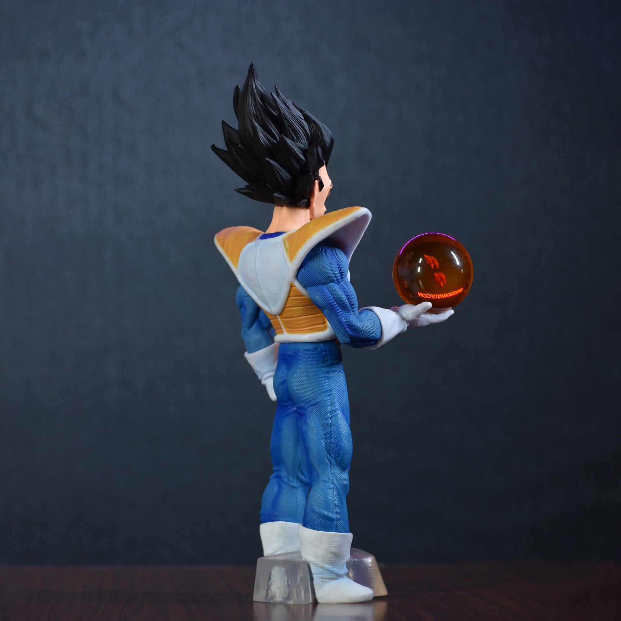PRINCE VEGETA LIMITED EDITION ACTION FIGURE WITH DRAGON BALL IN HAND (26 CM HEIGHT) - DRAGON BALL Z