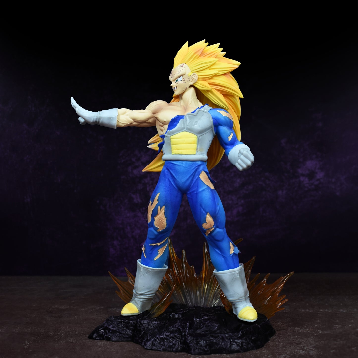 VEGETA SSJ3 ACTION FIGURE WITH STAND (28 CM HEIGHT) - DRAGON BALL Z