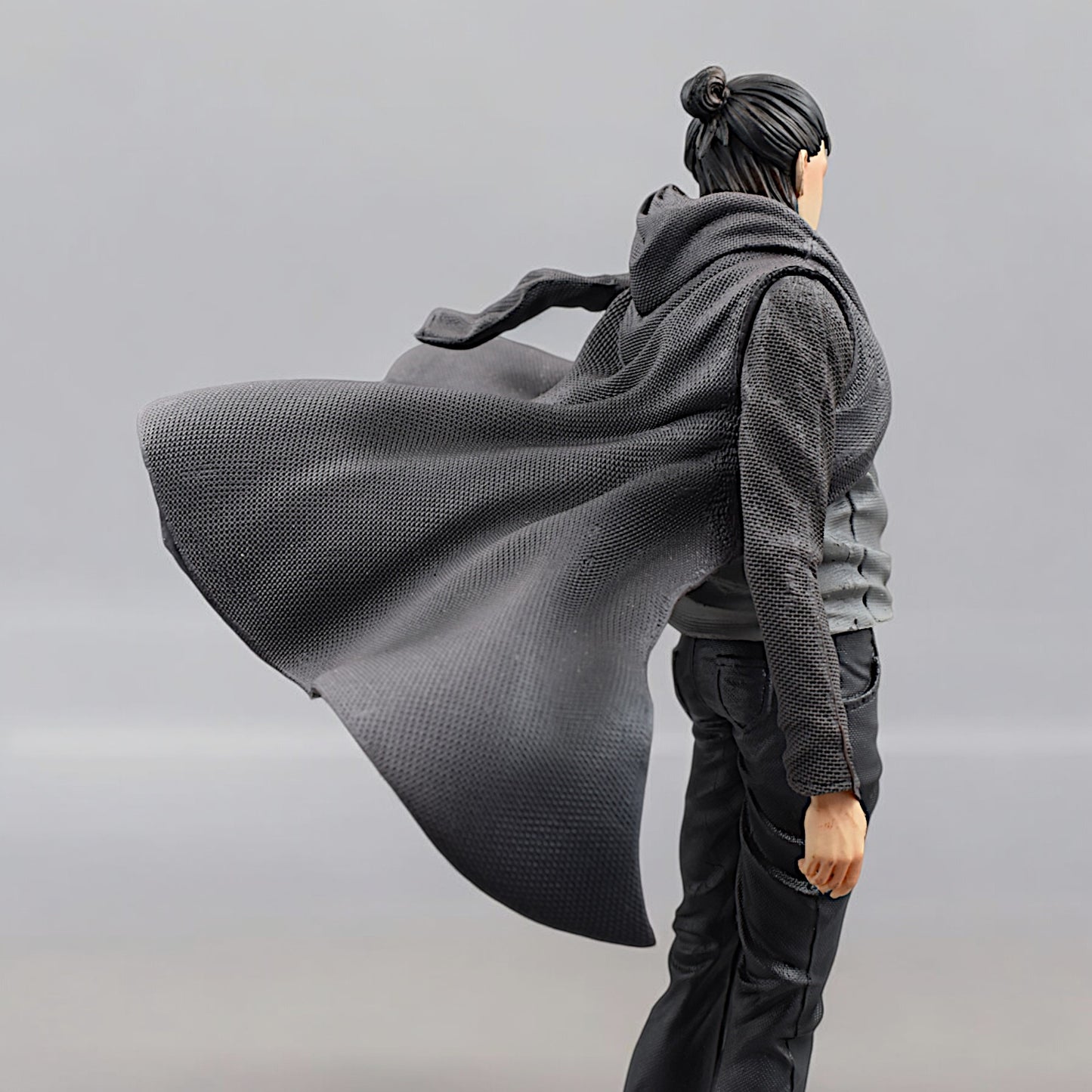 Eren Yeager Iconic Action Figure With 2 Replaceable Heads (30 Cm Height) - Attack On Titan