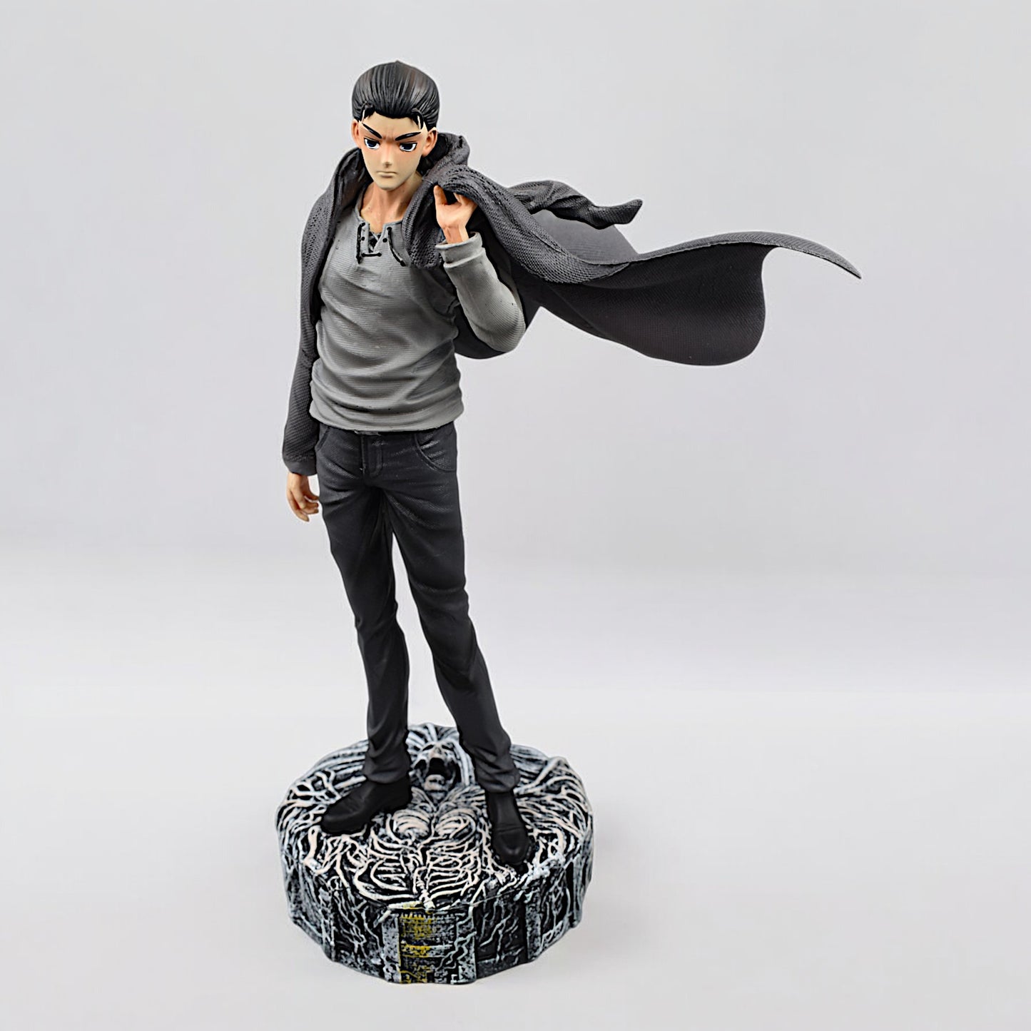 Eren Yeager Iconic Action Figure With 2 Replaceable Heads (30 Cm Height) - Attack On Titan