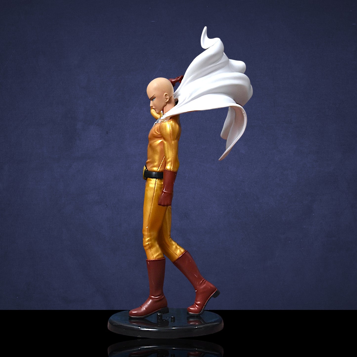 ONE-PUNCH MAN - SAITAMA ACTION FIGURE WITH STAND (21 CM HEIGHT)