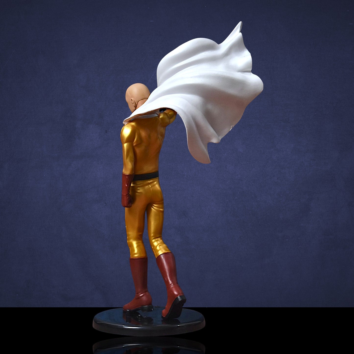 ONE-PUNCH MAN - SAITAMA ACTION FIGURE WITH STAND (21 CM HEIGHT)
